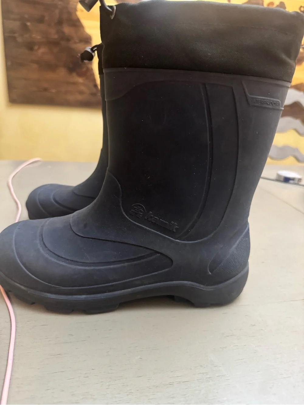 Kamik Kids Size 6 rubber Snow/Rain with liners navy Waterproof Snow & Rain Boots